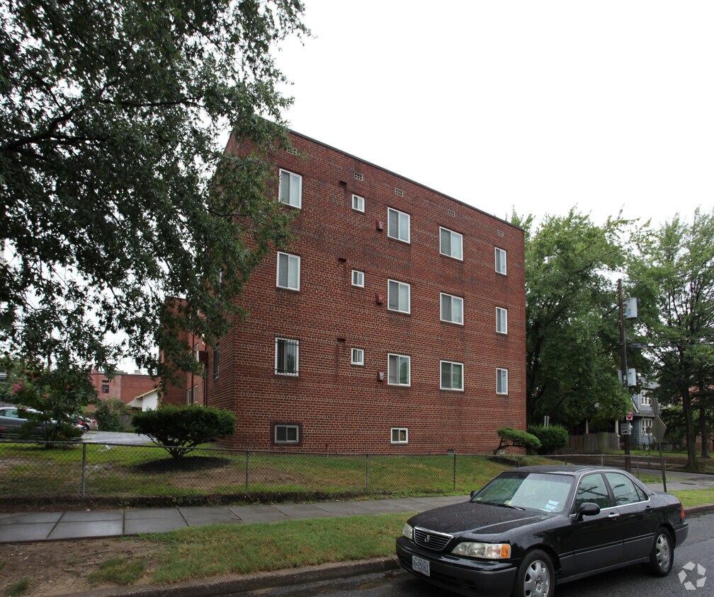 Foto del edificio - 1900 16th St SE
