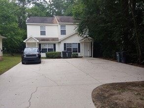 Building Photo - 227 Dixie Dr
