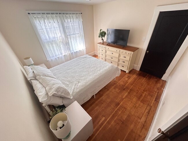 Bedroom A - 20 Porter St