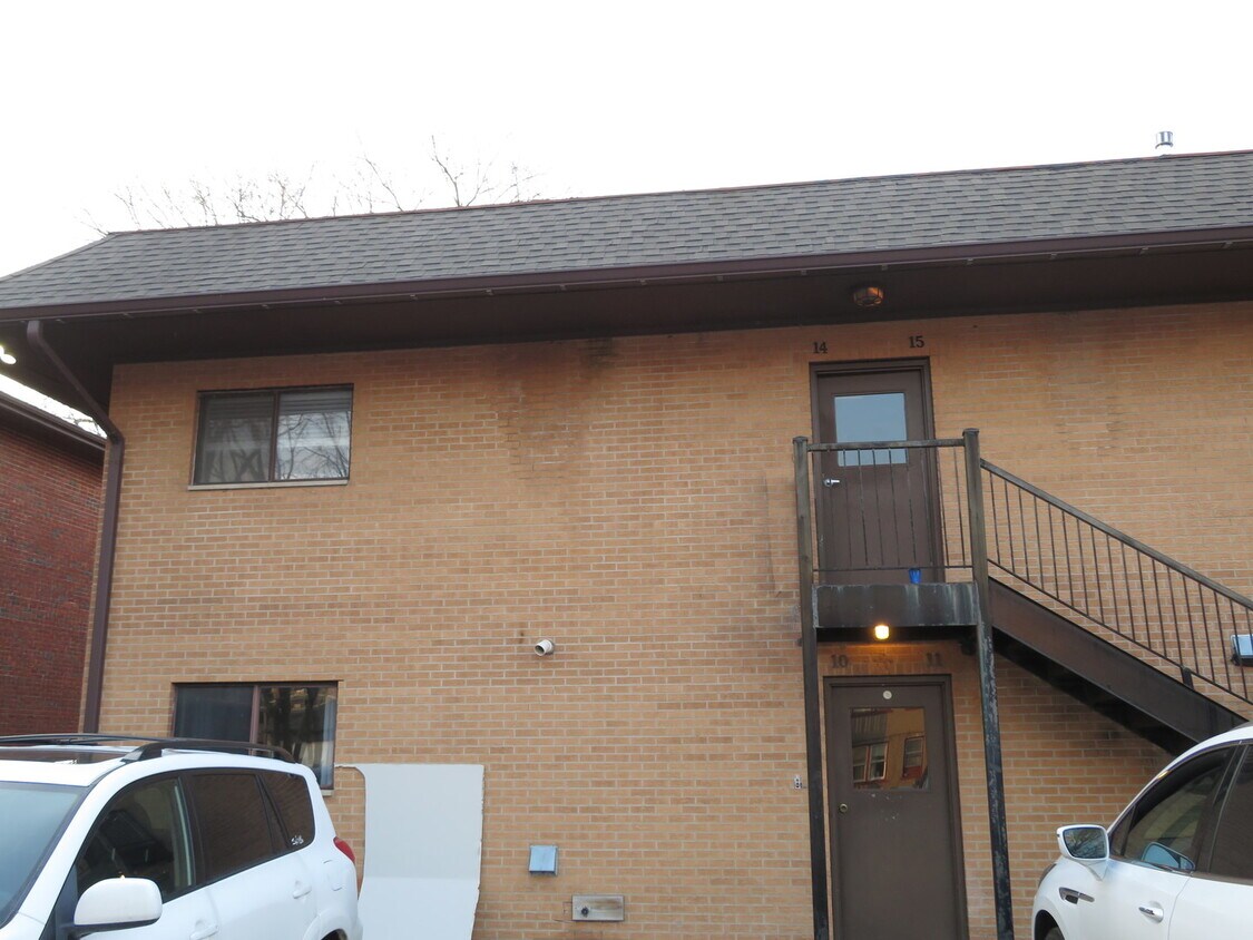 100 S Main St Unit 14, Algonquin, IL 60102 Condo for Rent in