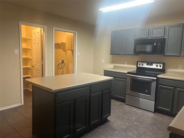 Foto del edificio - 3505 Truman St