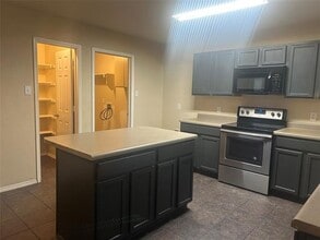 Building Photo - 3505 Truman St