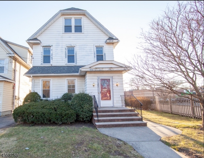 Primary Photo - 151 Harrison St