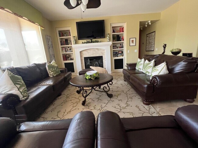 Building Photo - 81415 Jacaranda Ct