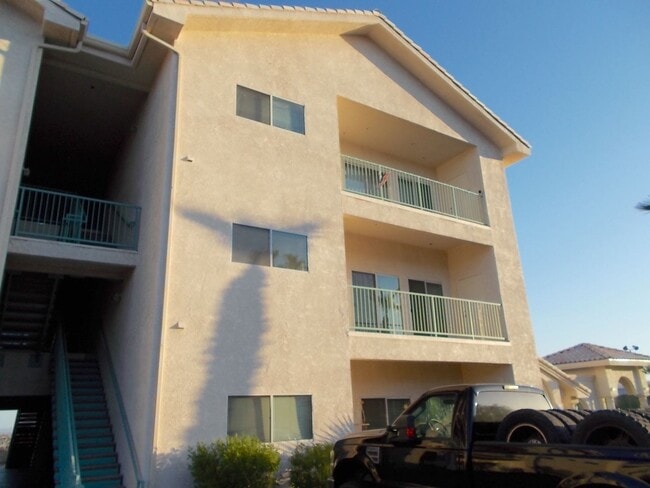 Building Photo - 3550 Bay Sands Dr