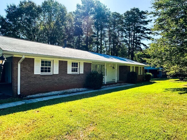 Foto del edificio - Single Family Brick 3/2 rental in Mableton