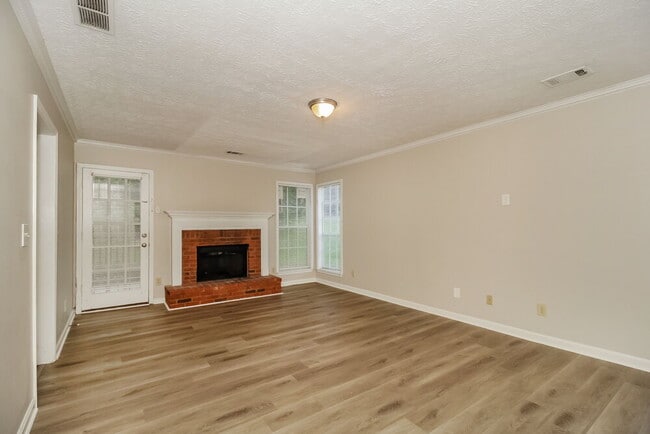 Building Photo - 435 Standing Rock Dr