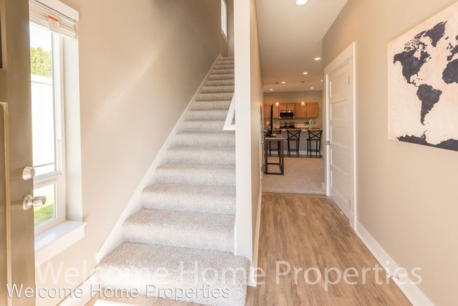 Building Photo - 22 NE Hadley Way