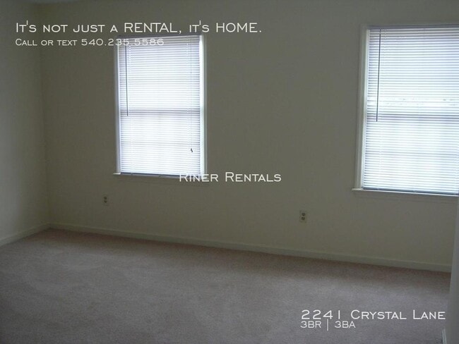 Building Photo - 2241 Crystal Ln