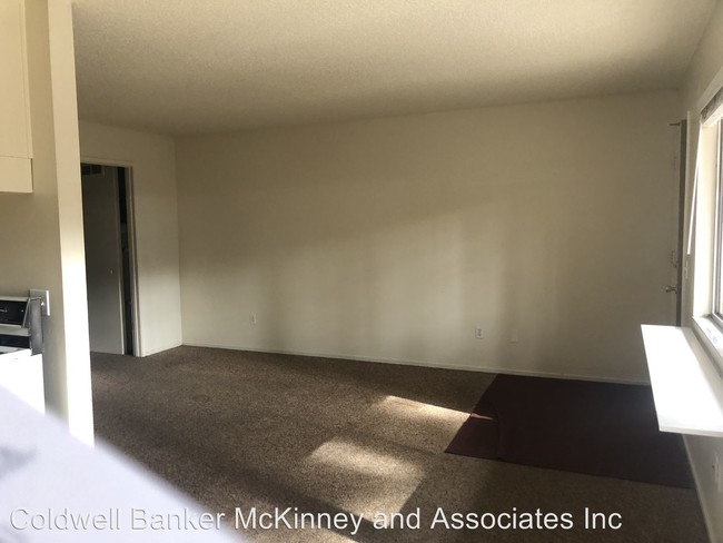 Building Photo - 948 Tallac Ave