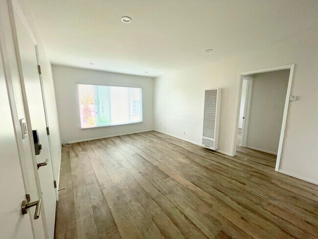 Foto del edificio - 1676 Manning Ave