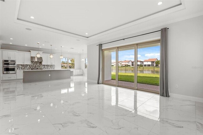 Foto del edificio - 10511 Royal Cypress Way