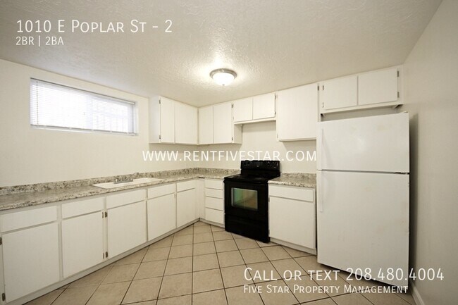 Foto del edificio - 1010 E Poplar St