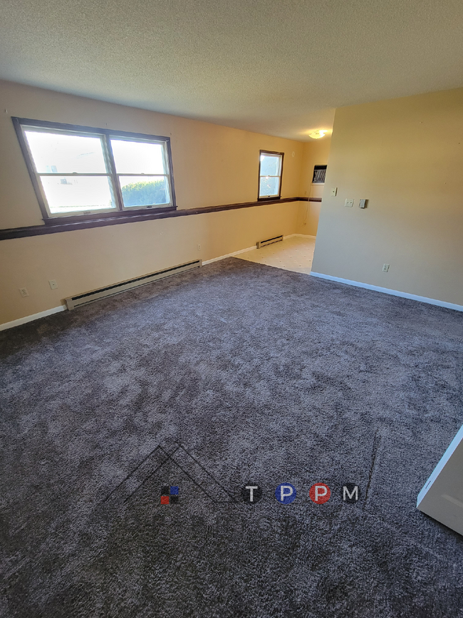 Foto del edificio - ** FALL MOVE IN SPECIAL ** 2 Bedroom | 1 B...