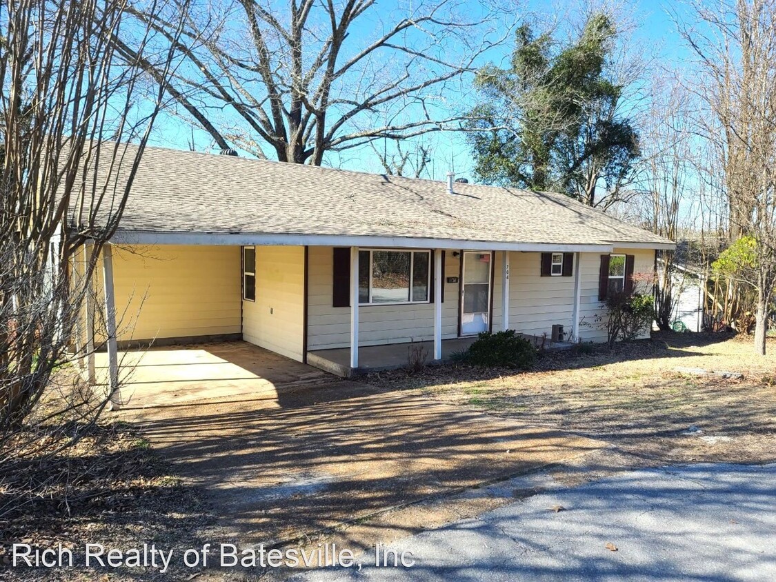 Primary Photo - 3 br, 2 bath House - 704 S 21st Street