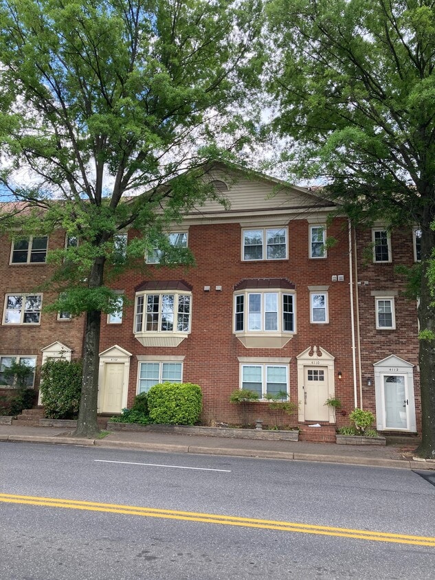 Primary Photo - 4108 Washington Blvd