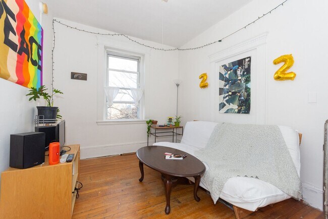 Foto del edificio - Awesome Student 2 Bedroom in Allston