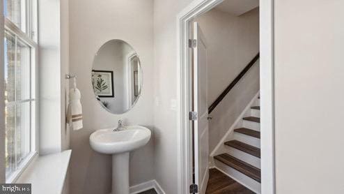 Foto del edificio - 7504 Fern Gully Way