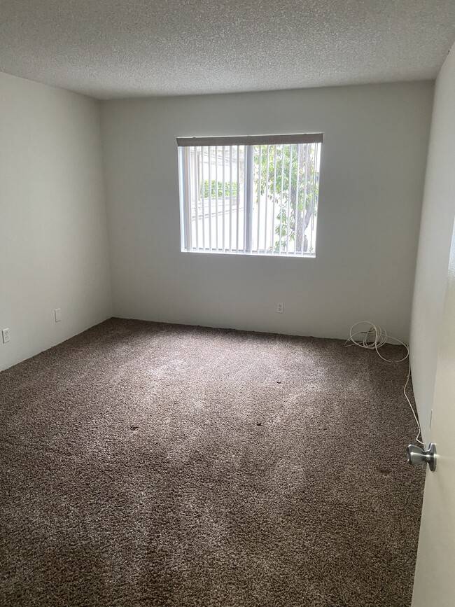 Bedroom - 3565 Linden Ave