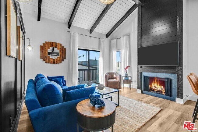 Foto del edificio - 1083 Montauk Ln