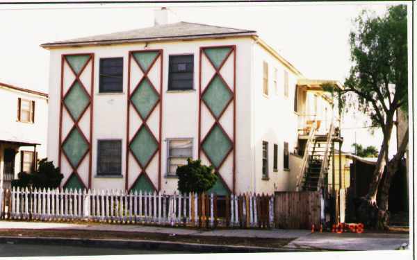 Building Photo - 4025-4031 Wilson Ave