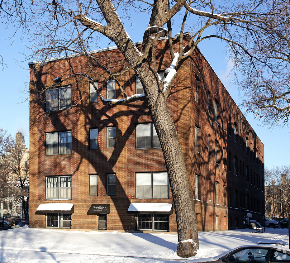 Primary Photo - Lor-West Flats