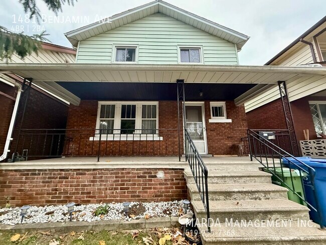 Photo du bâtiment - CHARMING 4+1 BED/2 BATH HOME - WALKERVILLE...