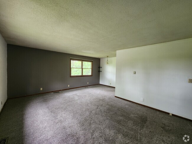 Building Photo - 6141 S State Rd 63