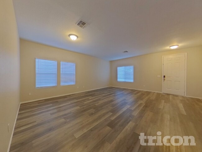 Building Photo - 2840 W Mineral Butte Dr