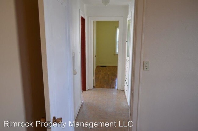 Building Photo - 1045 Firth St