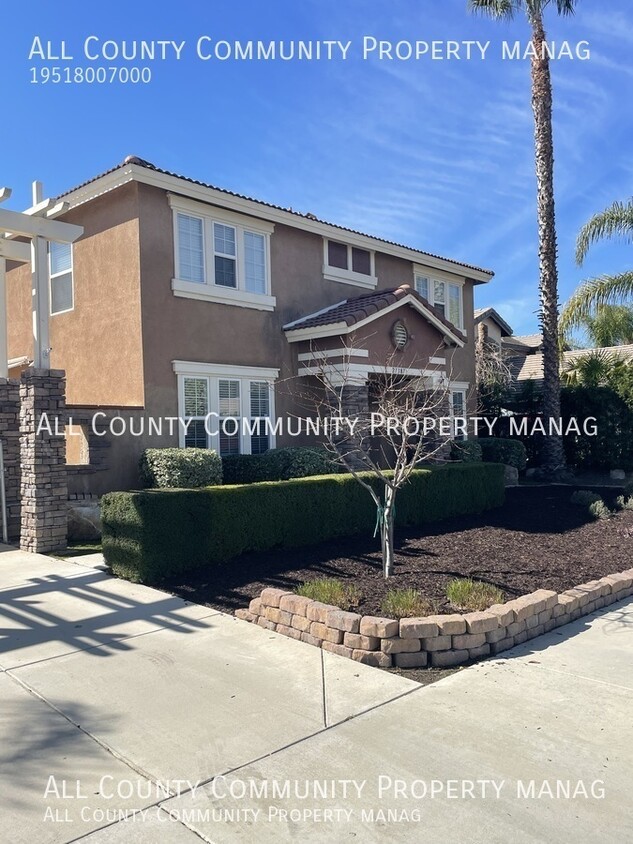 Primary Photo - Single Family POOL Home in Murrieta!