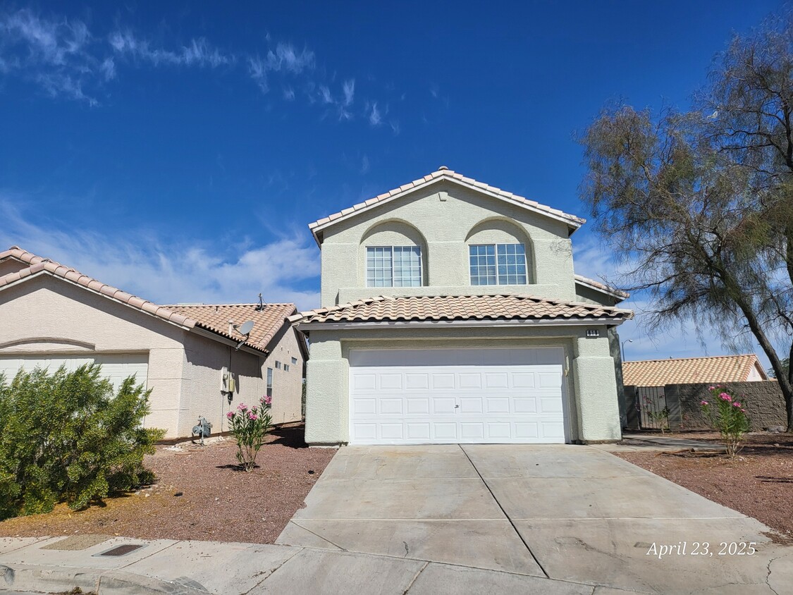 Foto principal - 619 Wood Rose Ct
