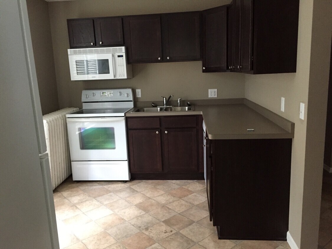 1607 Hewitt Avenue Unit 1, Saint Paul, MN 55104 Apartments Saint Paul, MN