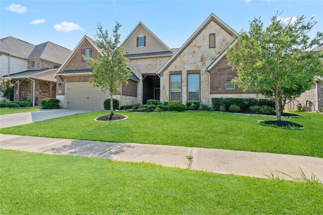 Building Photo - 20302 Rosegold Way