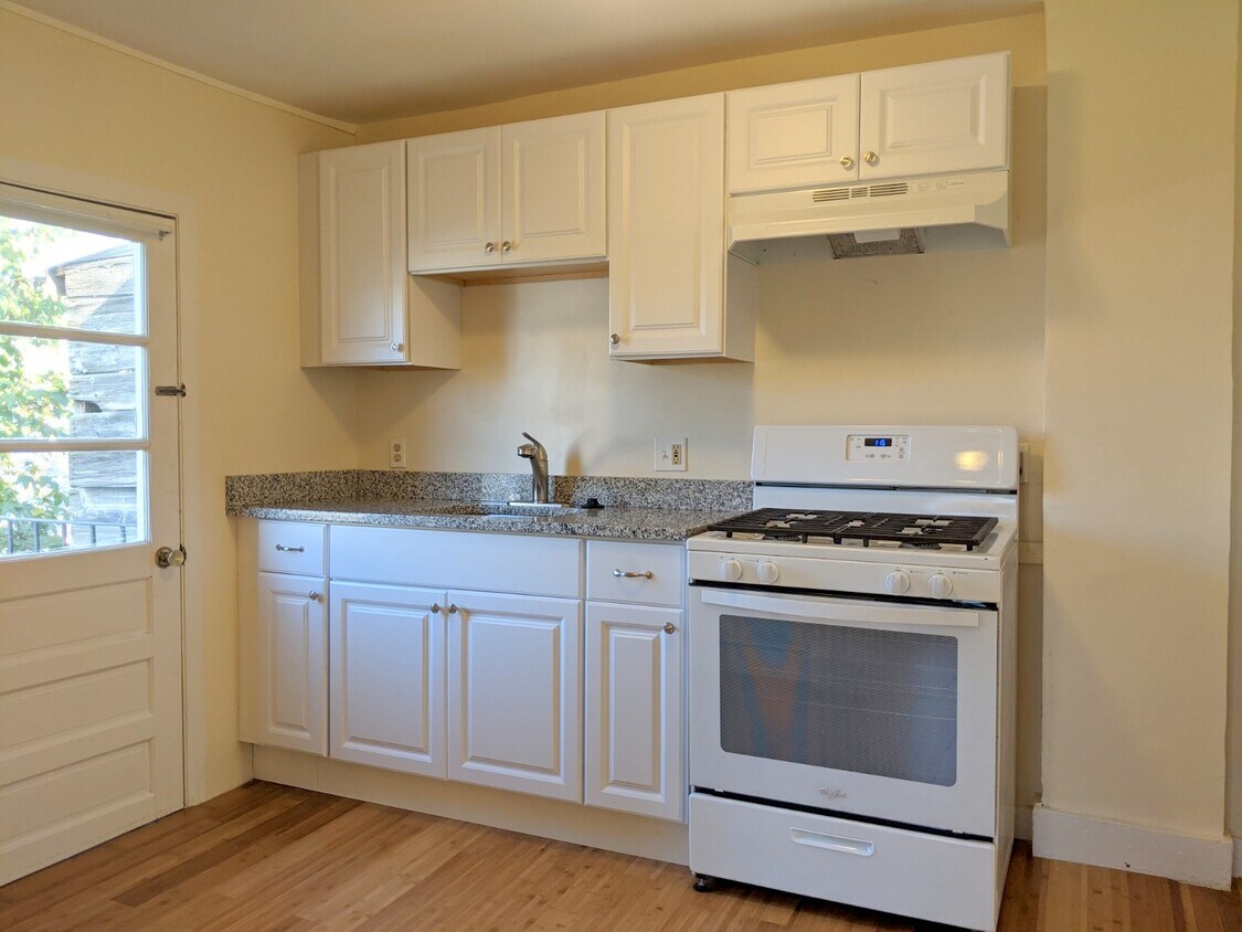 Foto principal - 2 Evergreen Sq