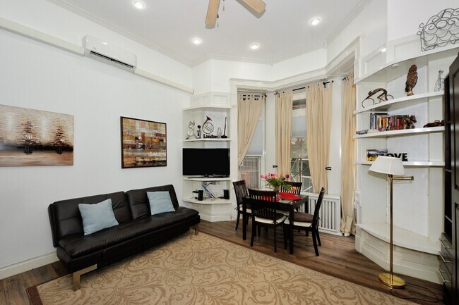 Foto del edificio - 7 W 82nd St
