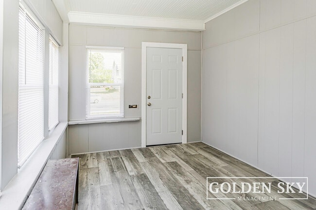 Building Photo - 1511 Nichol Ave