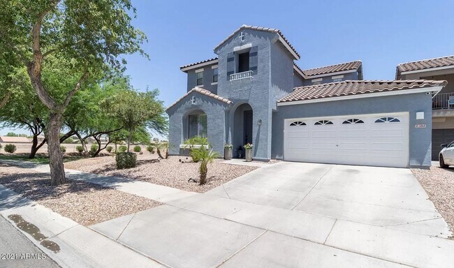 Foto del edificio - Luxurious 5BR Home in Award-Winning Power ...