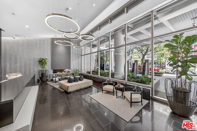 Foto del edificio - 1155 S Grand Ave