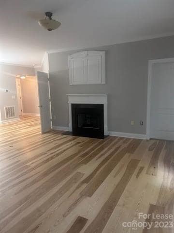 Foto del edificio - 725 Magnolia Ave