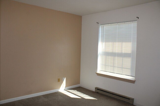 Foto del edificio - Bright and Updated Fort Collins Condo with...
