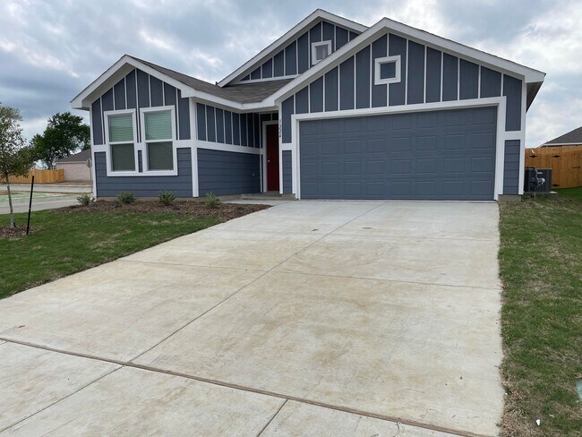 Foto del edificio - 1224 Ashwood Dr
