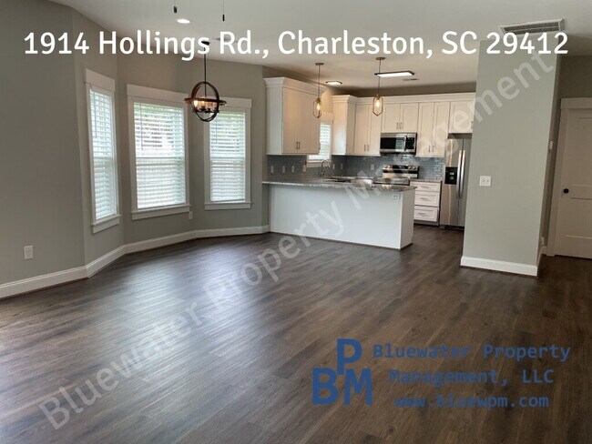 Foto del edificio - Charming Charleston Retreat: 3-Bed Oasis with Granite Touches & Gleaming Hardwood
