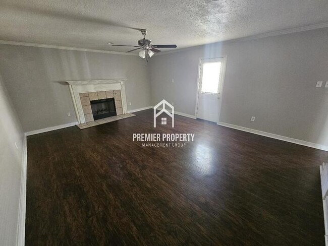 Building Photo - 5809 Lynnfield Cove