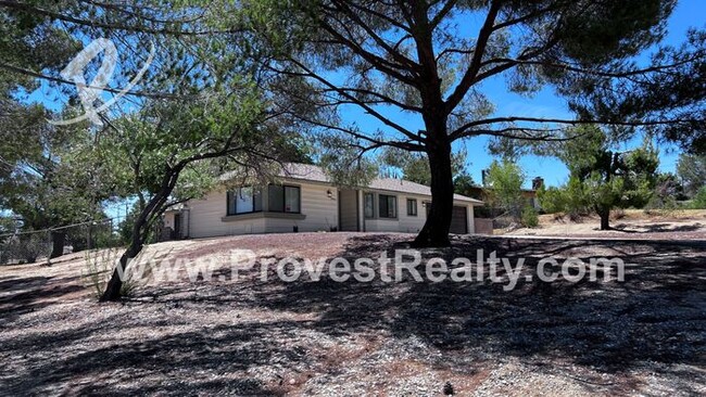 Building Photo - 3 Bed, 2 Bath Hesperia Home!!!