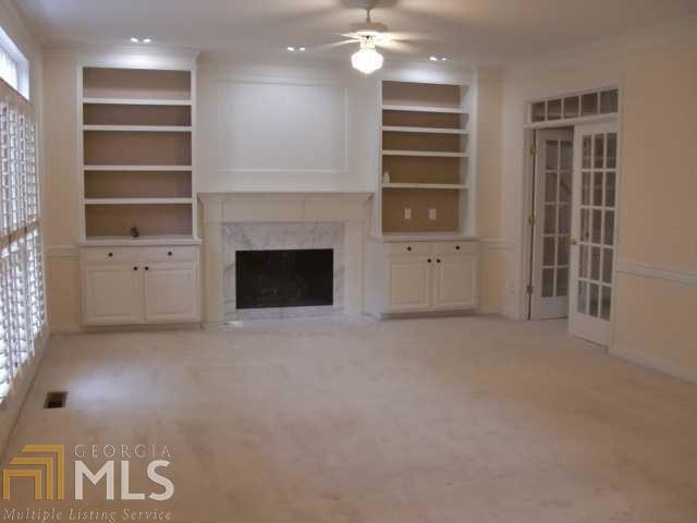 Foto del edificio - 465 Millhaven Way