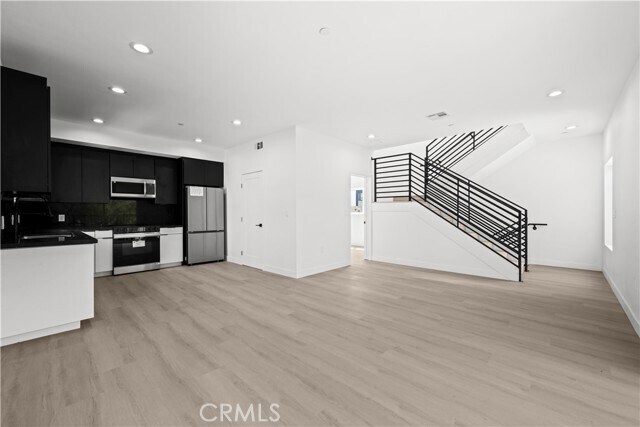 Foto del edificio - 644 N Boyle Ave