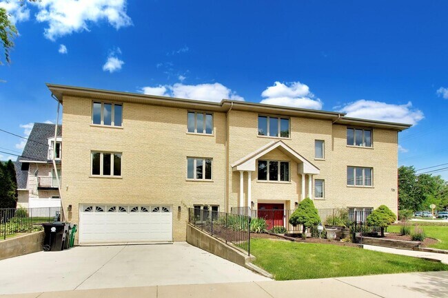 Foto del edificio - 920 N Northwest Hwy