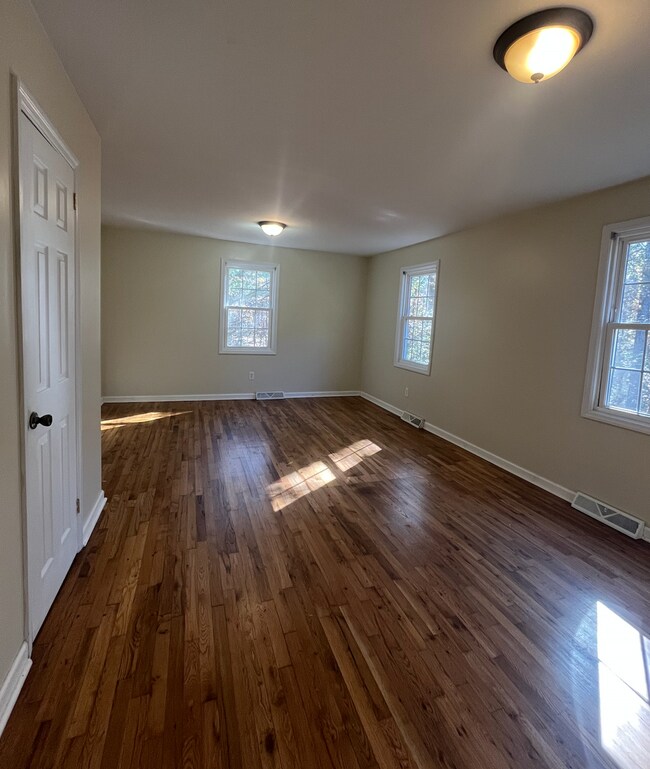 Foto del edificio - 551 Fountain Inn Rd