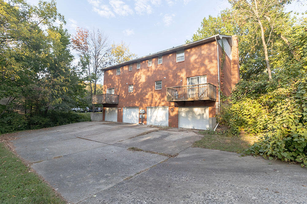 Building Photo - 3303 Belle Meade Dr